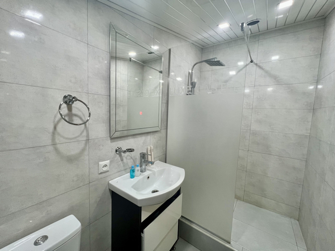 Bathroom 5, Castle Family Hotel, Yerevan