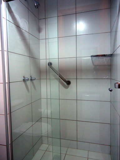 Bathroom 5, ibis Styles Goiânia Shopping Estação, Goiania