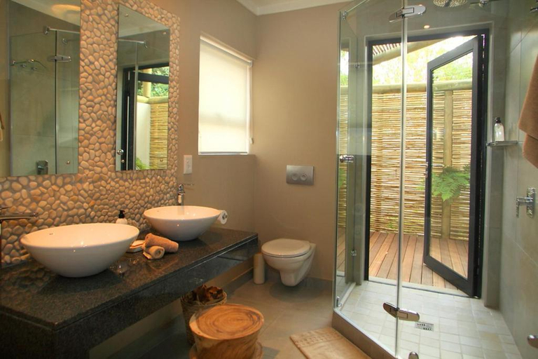 Bathroom 4, Scallop Lodge, Eden