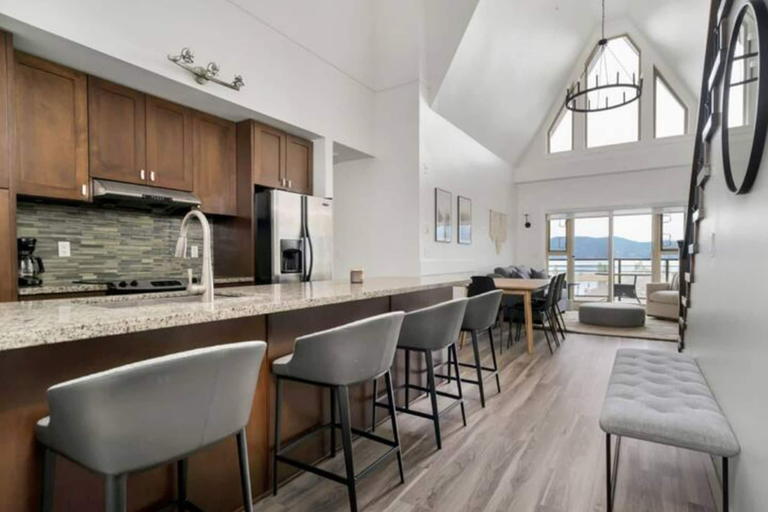 Others 4, 4BR Penthouse Rooftop of Harrison, Fraser Valley