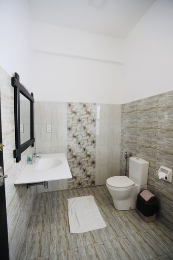 Bathroom 4, Twenty- Two Dazzle Bay, Weligama