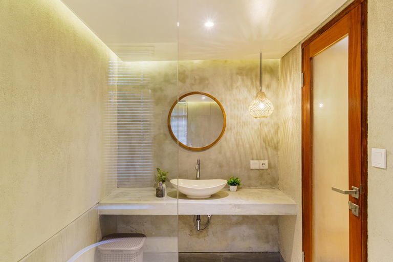 Bathroom 4