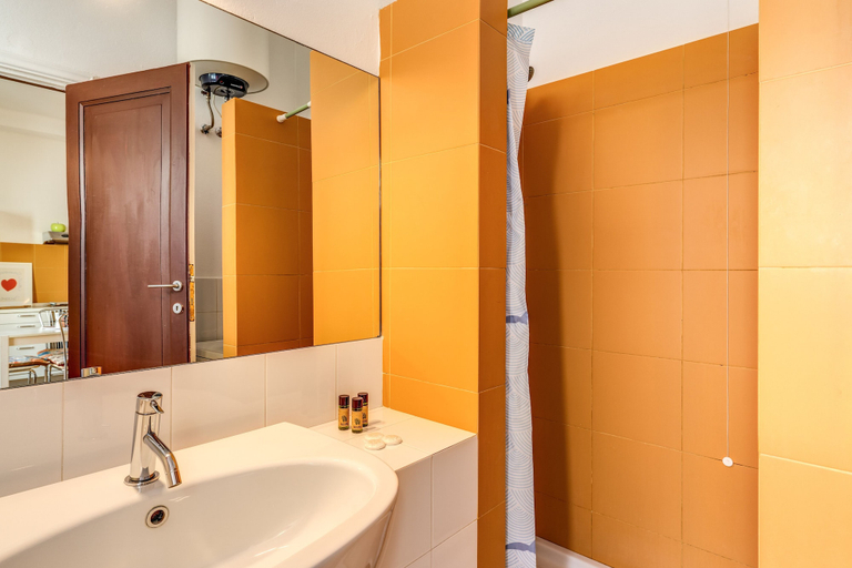 Bathroom 4, AwesHome - 5 Terre Colors, La Spezia
