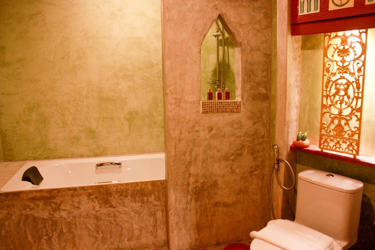 Bathroom 19