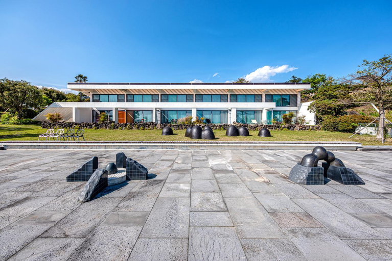 Exterior & Views 1, Jeju Bom Stay, Seogwipo