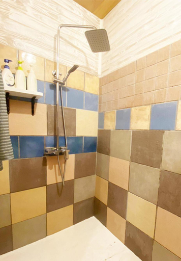 Bathroom 5, Miman Amami, Tatsugō