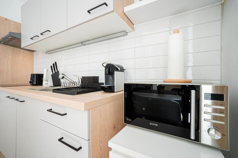 Others 5, Modern and lovely apartment next to subway station, Wien