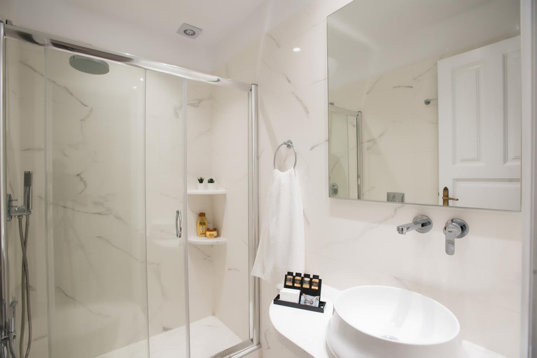 Bathroom 3, Hotel Charissi, South Aegean