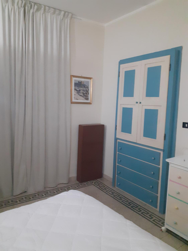 Others 5, Casa nel vicoletto, L'Aquila