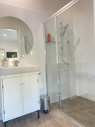 Bathroom, La Dolce Vita, Tamborine Mountain