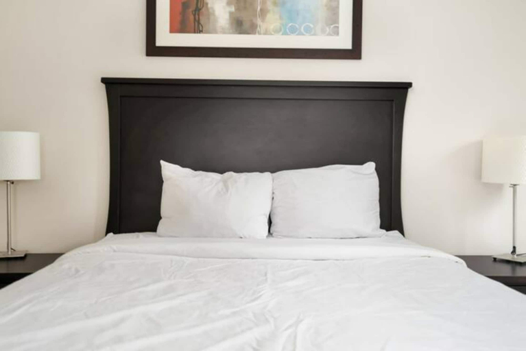 Bedroom 2, 3BR Lakeside Dream Penthouse, Fraser Valley