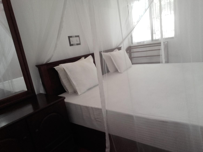 Bedroom 4, Thusara Guesthouse, Weligama