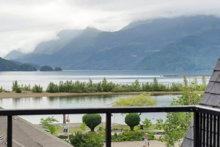Others 5, 4BR Penthouse Rooftop of Harrison, Fraser Valley