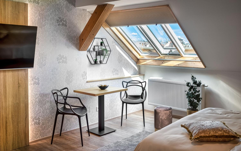 Others 5, Theatre 9 Apartments by Adrez, Praha 1