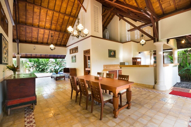 Dining Room 7