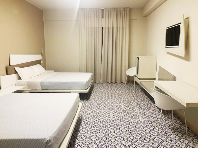 Bedroom 3, Saracen Sands Hotel and Congress Centre, Palermo