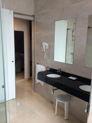 Bathroom 4, Hotel Ciudad de Fuenlabrada, Madrid