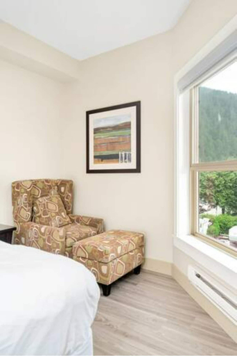 Bedroom, Penthouse Lake Home 3BR Amazing View, Fraser Valley