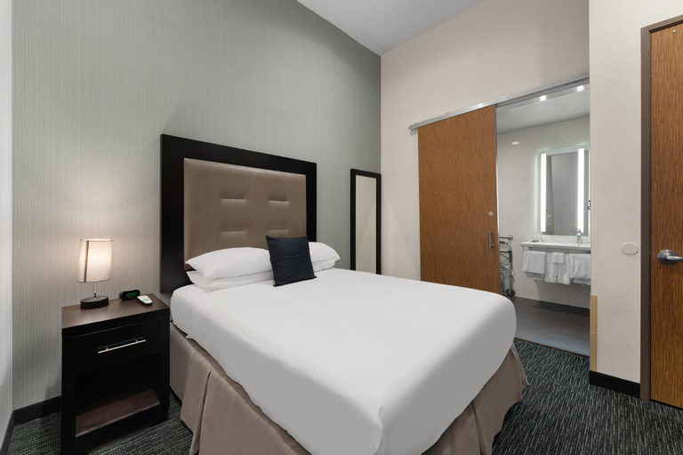 Bedroom 3, Quality Inn Center City, Philadelphia