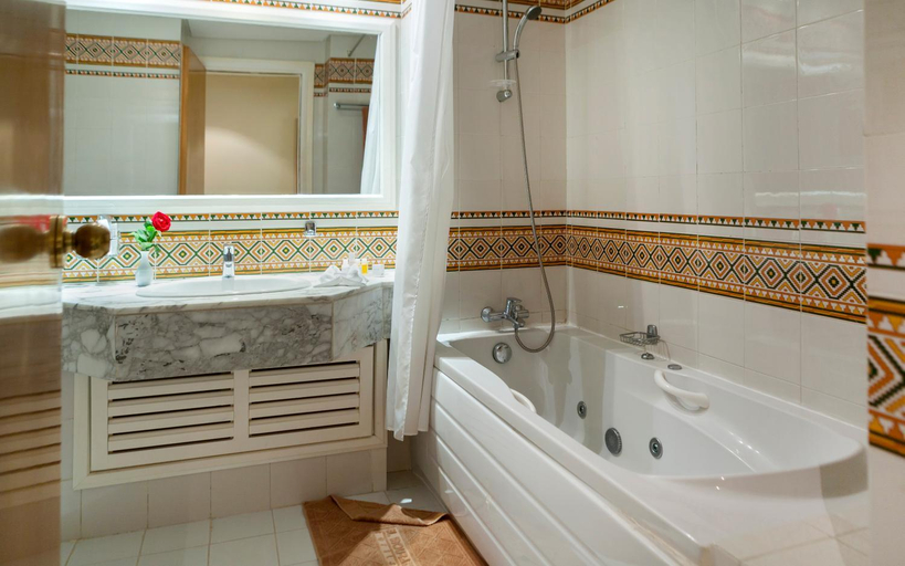 Bathroom 5, El Mouradi Douz, Douz