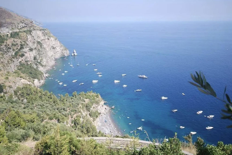 Others 2, Seacliff Heaven, Napoli