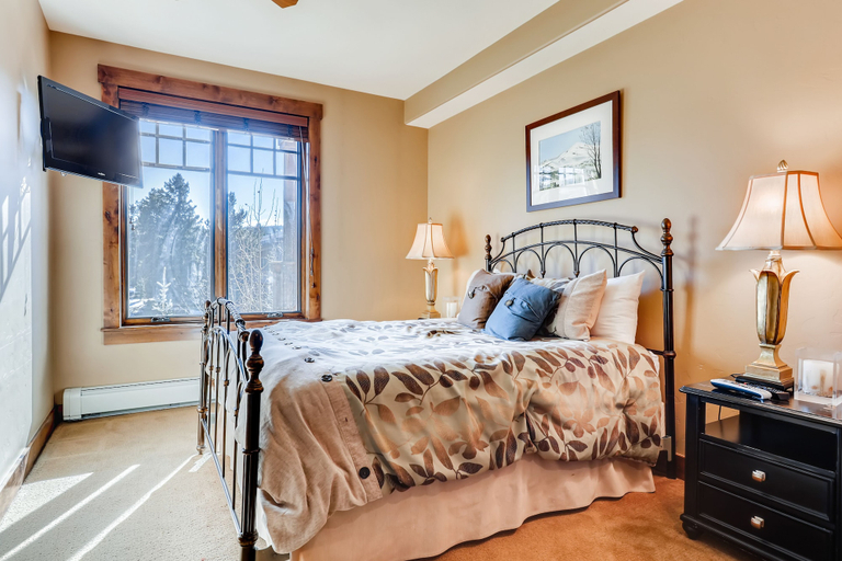Bedroom 3, Water House on Main Street, Summit
