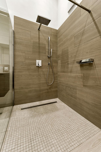 Shower 3, Central Luxury Apartment, Wien