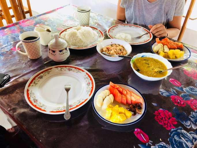 Food & Drinks 5, Tropicana Home Stay, Pothuvil
