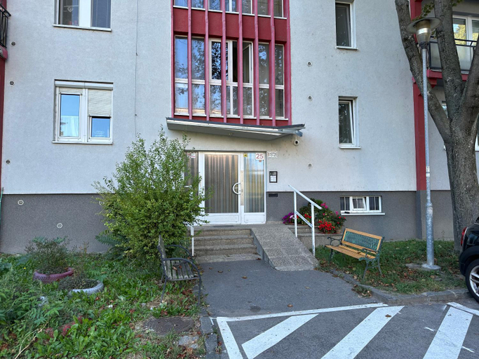 Others 5, Sunny House Three, Bratislava II
