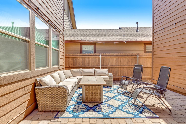 3, Hideaway in the Sun, Coconino