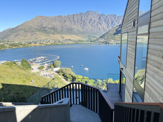 Others 5, Stunning Lakeview QT Holiday House, Queenstown-Lakes