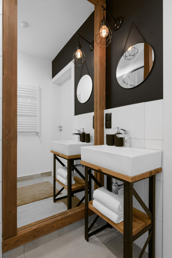 Bathroom 2, Aparthotel Narciarska 2, Żywiec