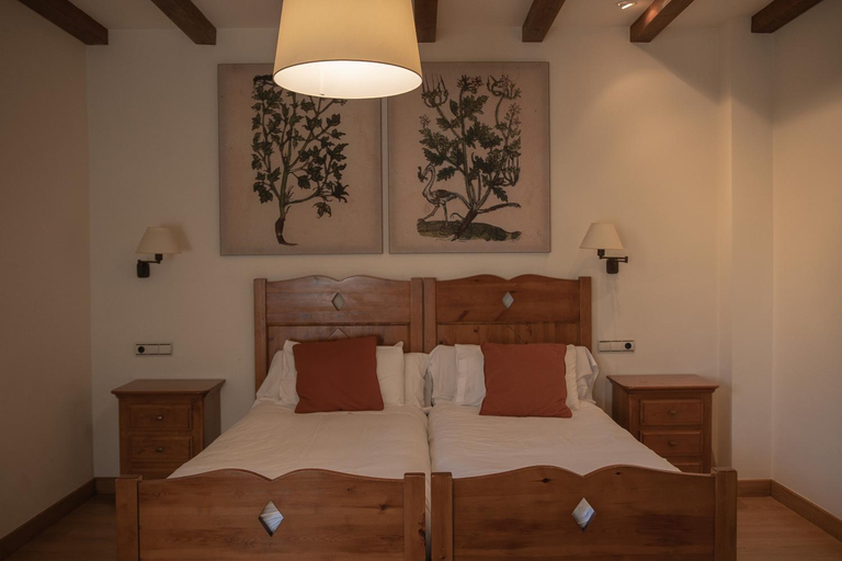 Bedroom 2, OLATZEA LANDA HOTELA, Navarra