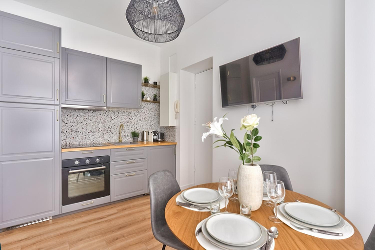 Others 5, NEW ! Stunning 2BR Apt in the Heart of Paris 15, Paris