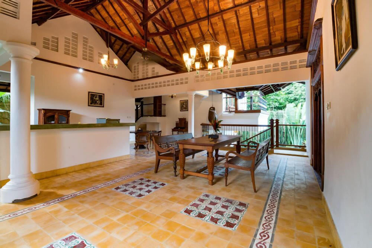 Dining Room 6