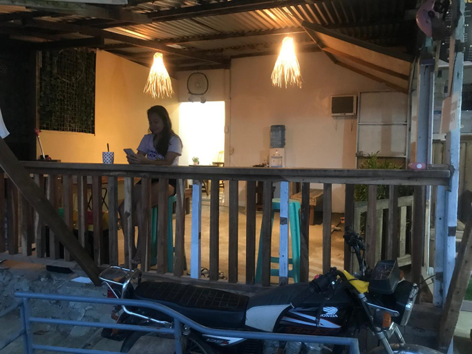 Others 4, Elmo’s place, El Nido
