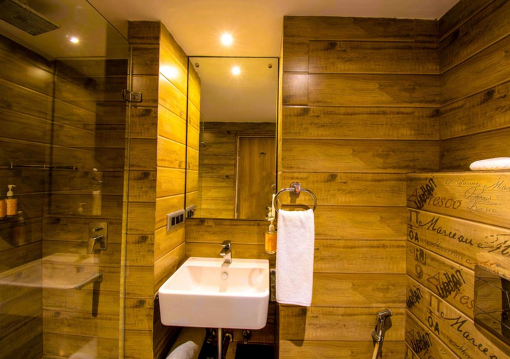 Bathroom 3, Bloom Hotel - Gachibowli, Hyderabad