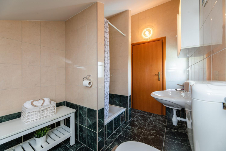 Bathroom 4, Apartments Jasna 2, Crikvenica