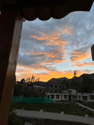 Others 5, Chakzot garden house, Leh