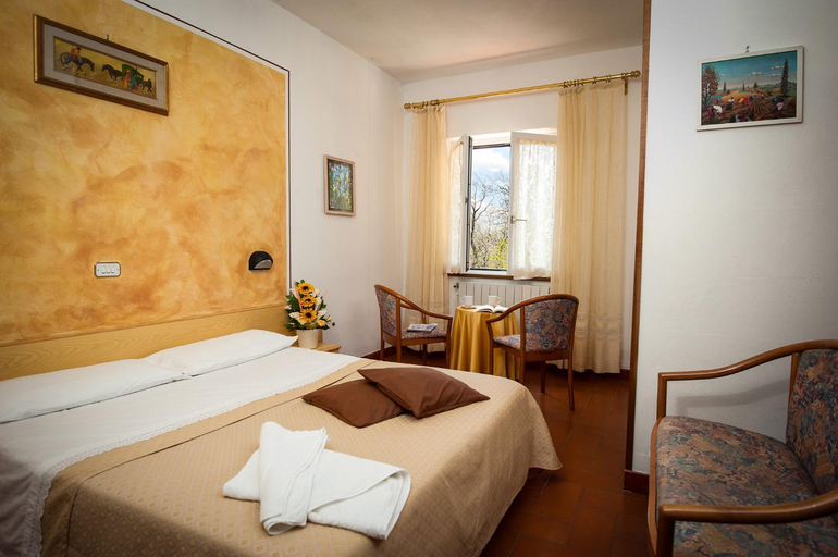 Others 4, Albergo Ristorante il Fungo, Grosseto