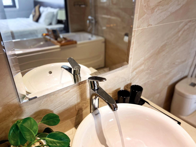 Bathroom 5, Elysinam Boutique Hotel Ha Long, Hạ Long