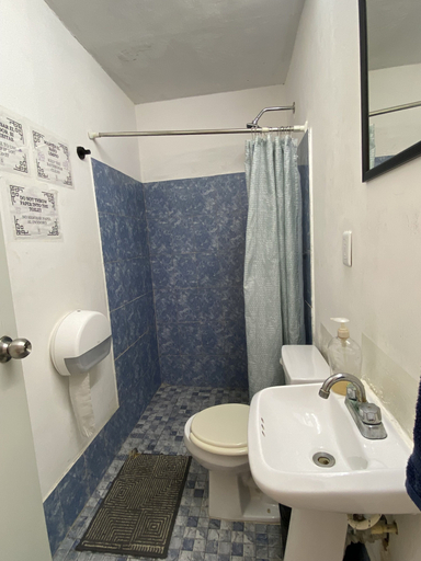 Bathroom 4, Garra Charrua, Mérida