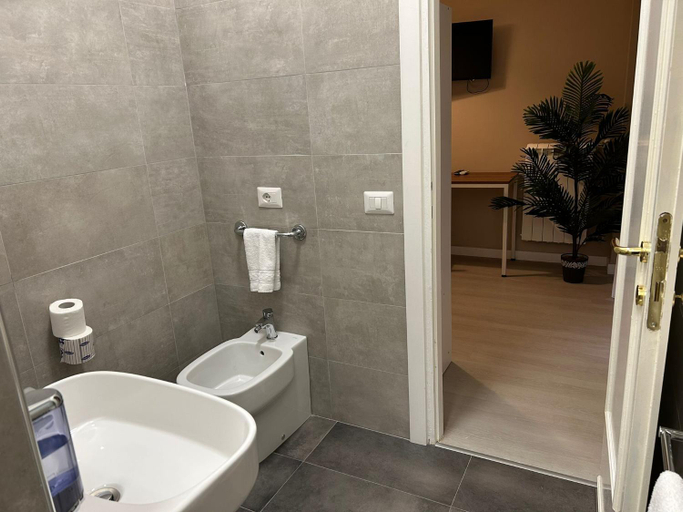 Bathroom 4, Villa Angeli - Casa per Ferie, Roma
