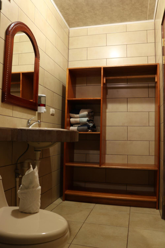 Bathroom 3, Hotel SuenoReal RioCeleste, Guatuso