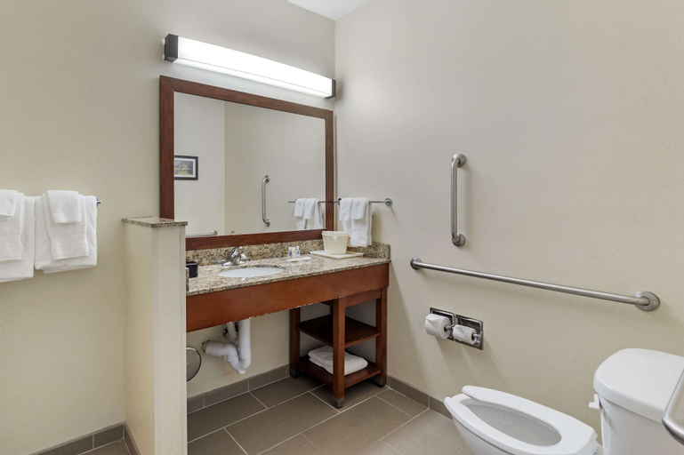 Bathroom 4
