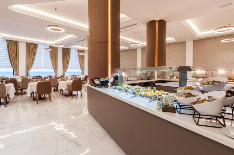 Food & Drinks 5, Vivaldi Malta, St Julian's