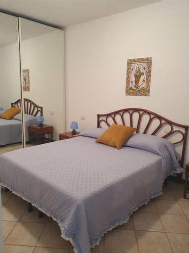 Bedroom 2, LA CASA DI MINA, La Spezia