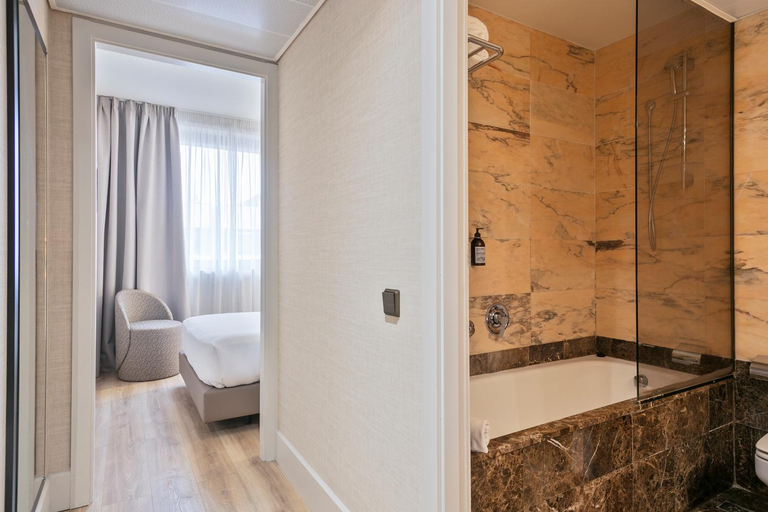 Bathroom 4, Acta CITY47, Barcelona