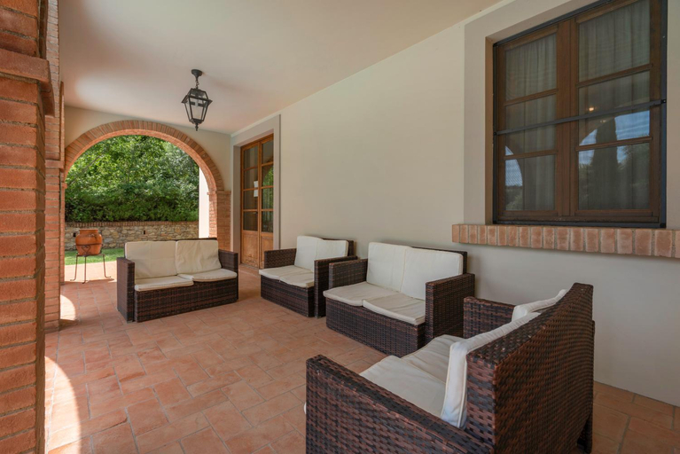 Others 4, Villa Bandellina, Siena