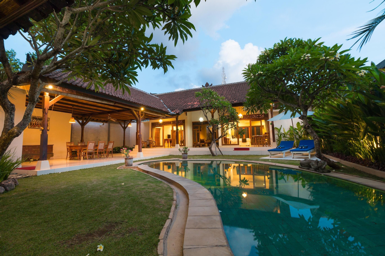 Swimming Pool 9
